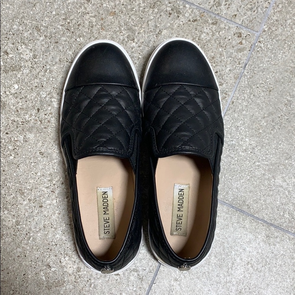 Quilted Black Steve Madden Loafers